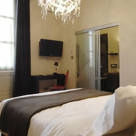 Chateau De Champlong Table **** Golf & 4* Villerest (Loire)