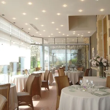 Hotel Chateau De Champlong Table **** Golf & 4*
