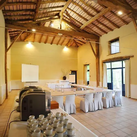 ホテル Chateau De Champlong Table **** Golf & 4*