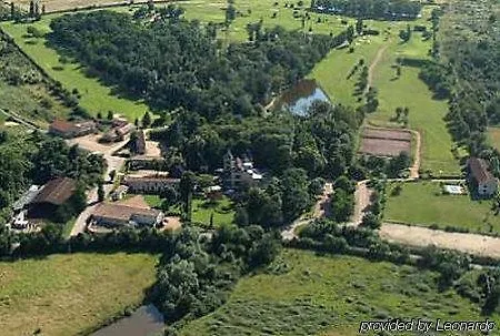 Hotel Chateau De Champlong Table **** Golf & Villerest (Loire)
