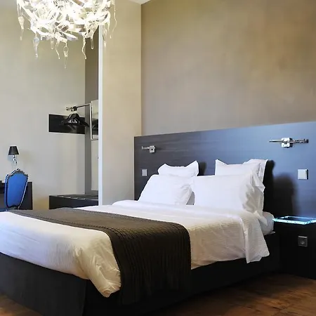 Chateau De Champlong Table **** Golf & Villerest (Loire)