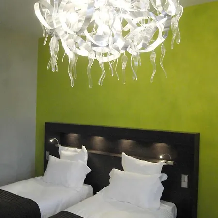 Hotel Chateau De Champlong Table **** Golf & Villerest (Loire)