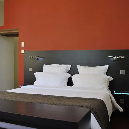 Chateau De Champlong Table **** Golf & Hotel